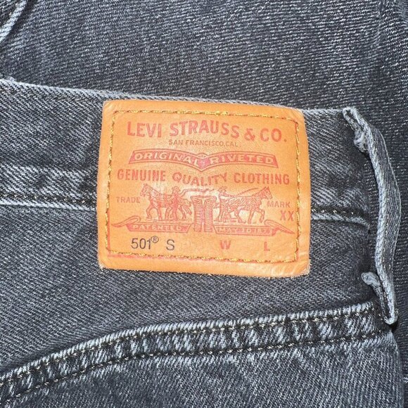 Levi's Women 501 Straight Leg Jeans - Picture 7 of 9